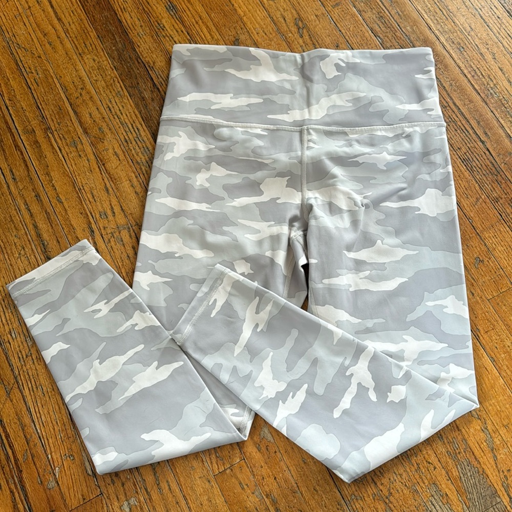 Athleta Elation Camo 7/8 Tight